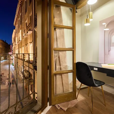 El Capricho Balcon En La Plaza Mayor Collection Luxury Appartamento *