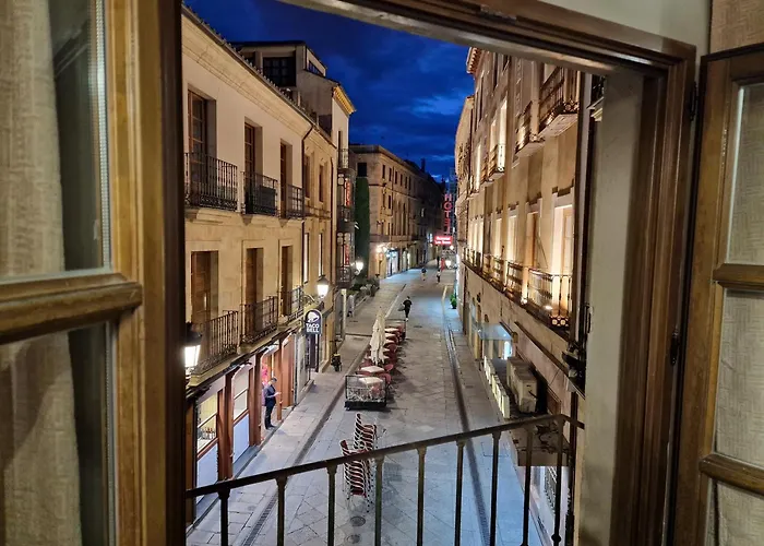 El Capricho Balcon En La Plaza Mayor Collection Luxury * Salamanka